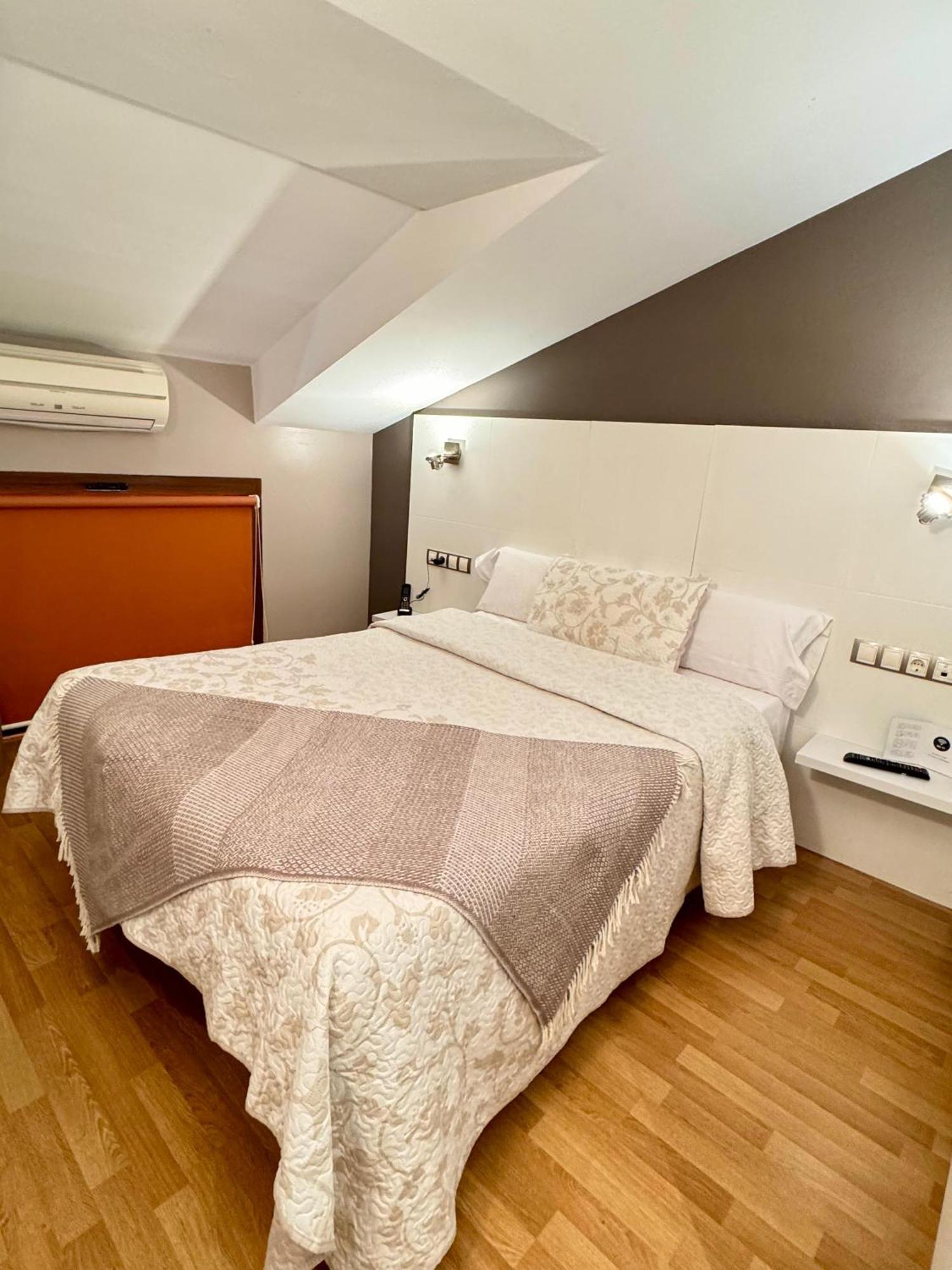 Hotel El Acebo Χάκα Εξωτερικό φωτογραφία