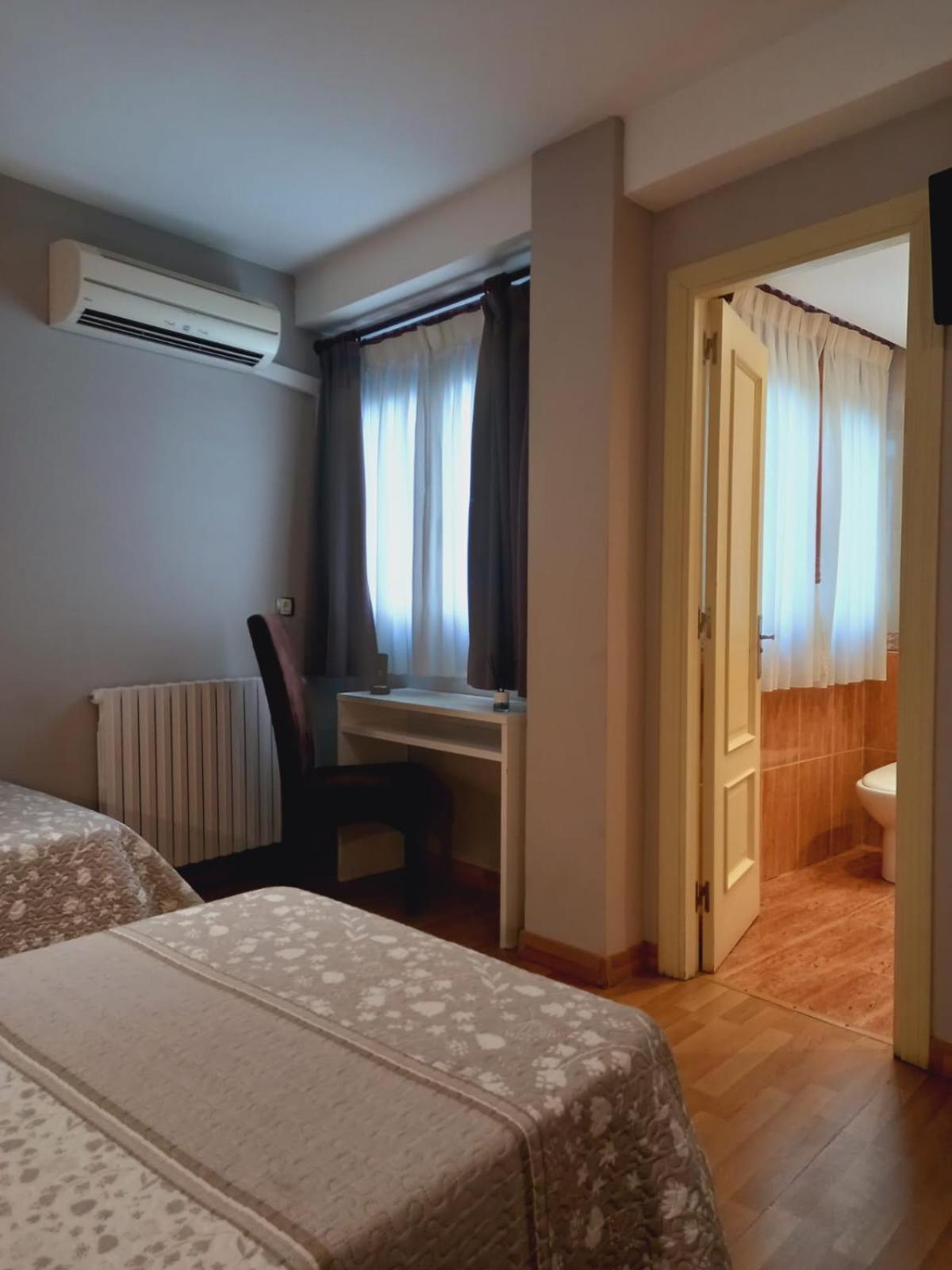 Hotel El Acebo Χάκα Εξωτερικό φωτογραφία