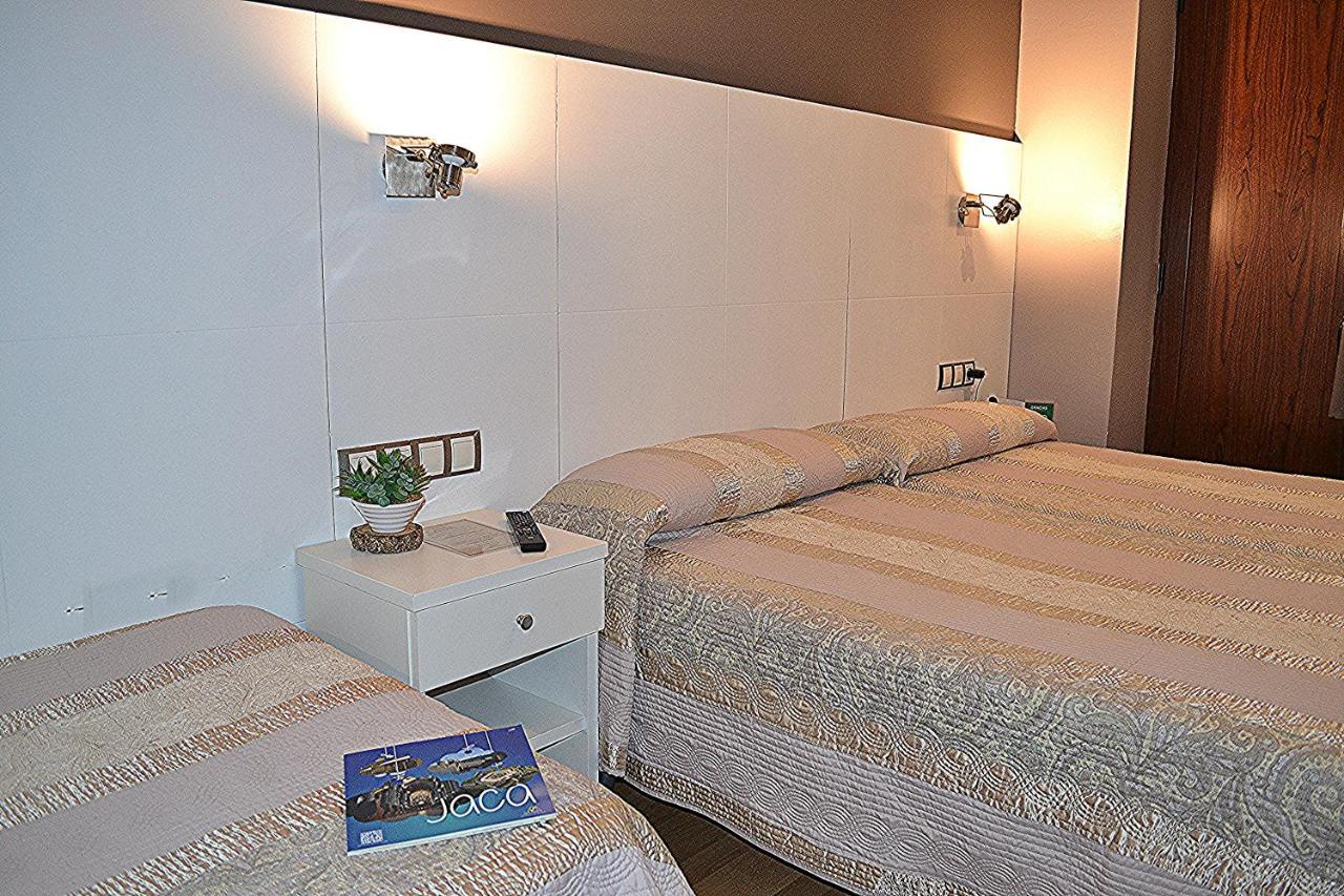 Hotel El Acebo Χάκα Εξωτερικό φωτογραφία